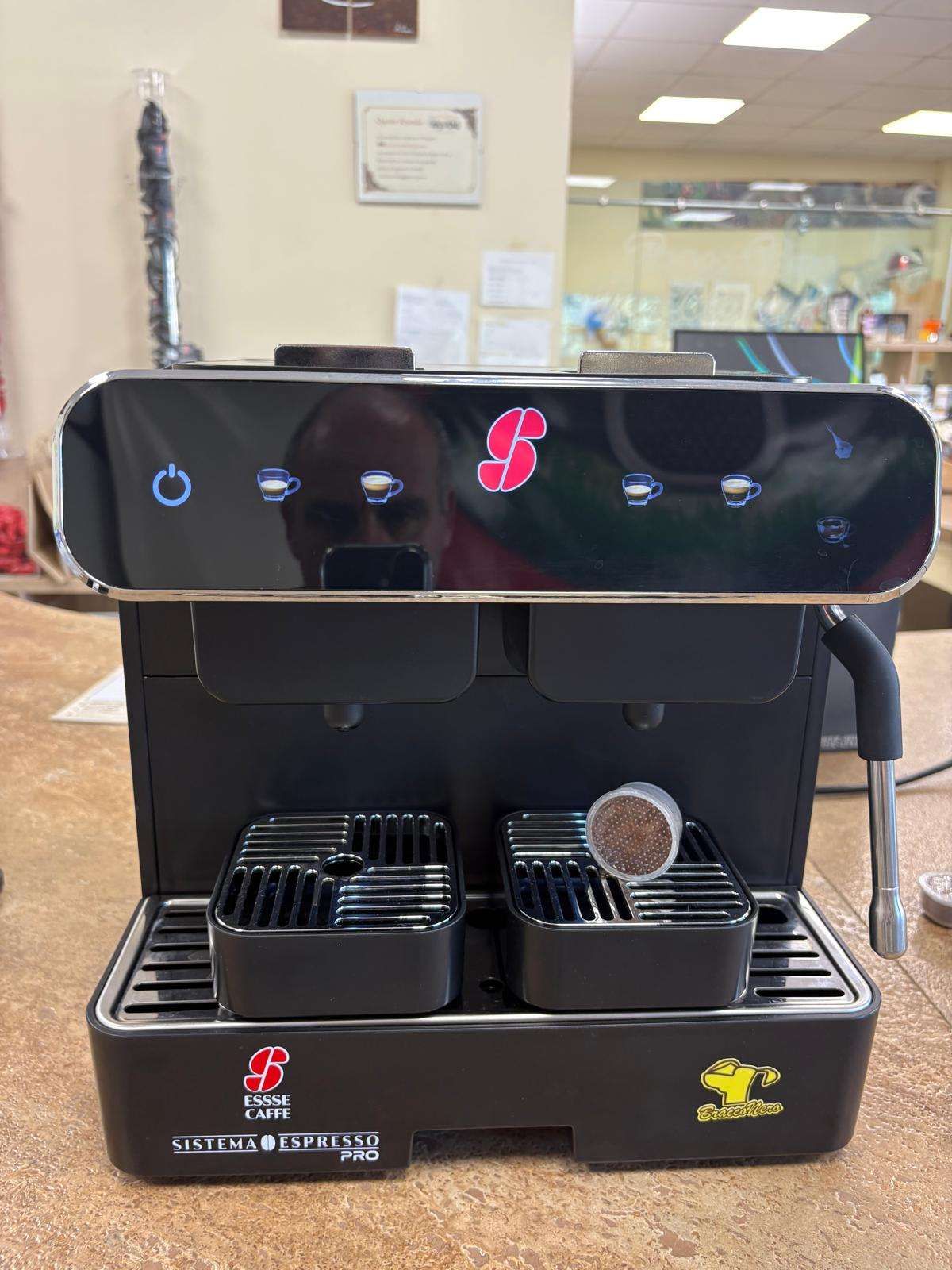 Porta accessori in plastica da banco